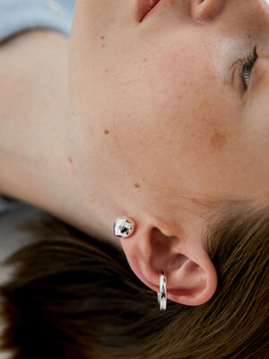 bumpy mini earring - silver
