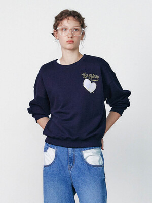 The Shell Heart Graphic Sweatshirt in Navy VW3AE108-23
