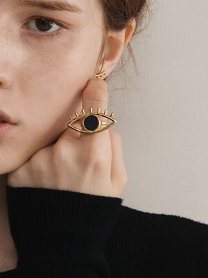 black serpentine big eye ring