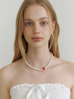 red heart point pearl necklace