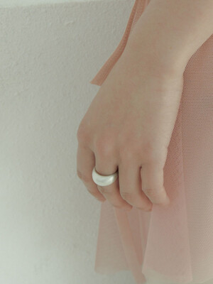 sand texture bold ring