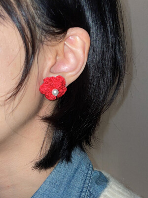 Red camelia pearl earring