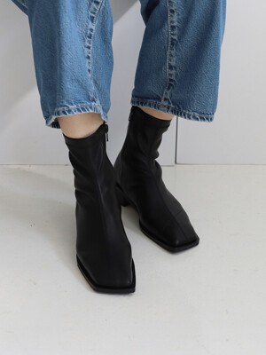 VQ2 middie boots_black