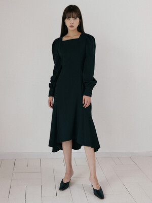 NUE PUFF-SLEEVE SQUARE NECK OPS BLACK