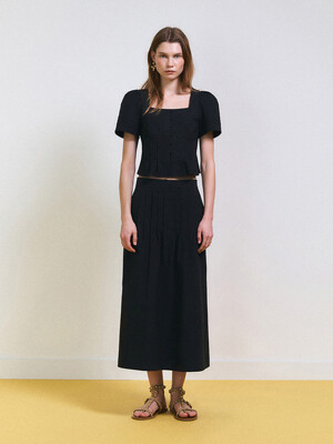 Tuck Detail Long Skirt (Black)