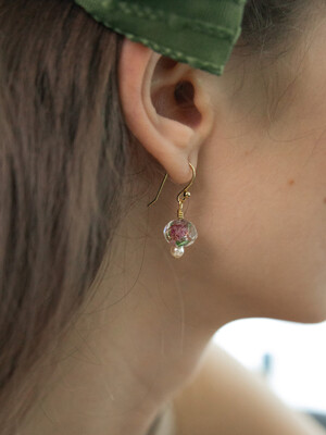 Vintage pink rose and pearl earring