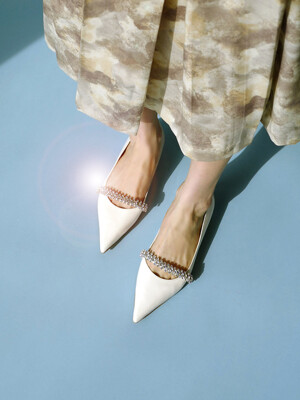 Patio Stiletto Flat Shoes in Milky White Patent