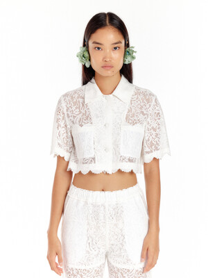 UMBIL Lace Crop Shirt - White