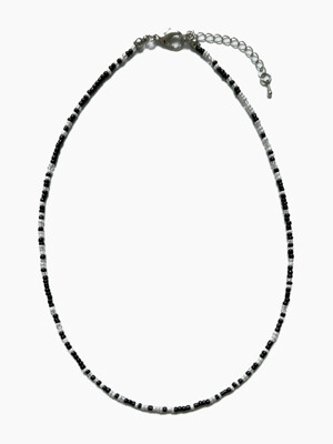 Black multi biz necklace
