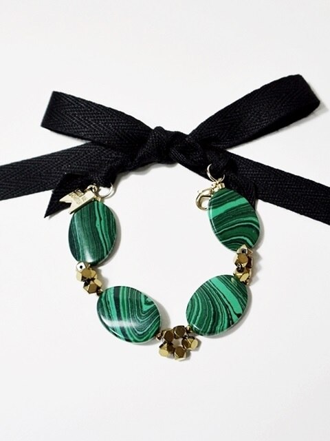 green leaf ribbon bracelet