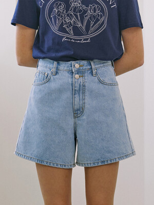 Button Detail Denim Shorts - Light Blue