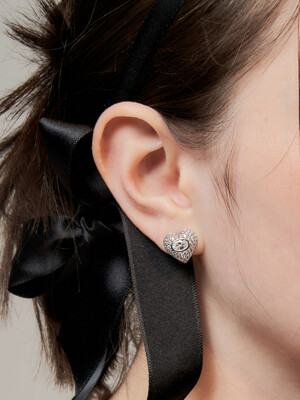 oval cubic heart earring