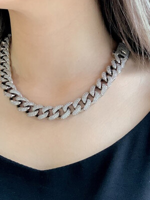 bold nini necklace