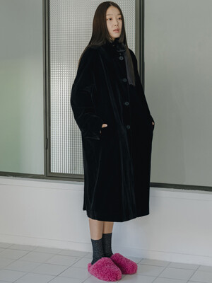 Velvet Over-Fit Black Coat