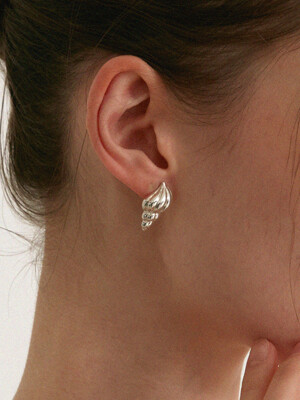 Conch earring