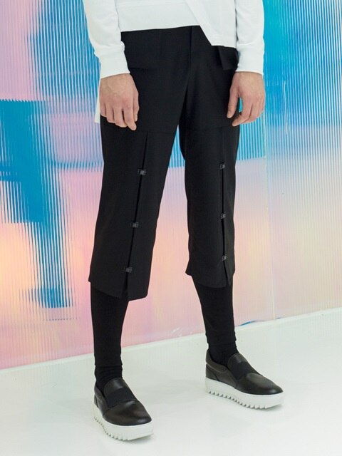 BLACK WOUNDED COVER PANTS
