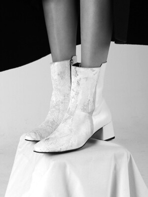 FLOCK BOOTS_white
