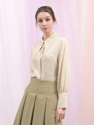 23SS POINTED COLLAR BLOUSE-LIGHT BEIGE
