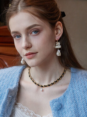 EEV Mix Baroque Pearl Earrings _ Ivory