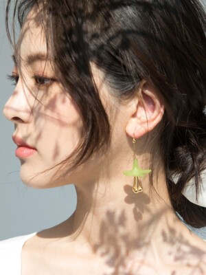 darling flower earrings (green)