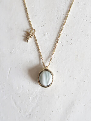 Petal pendant necklace [light blue]