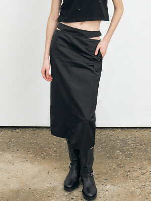 GLOSSY SATIN CUT-OUT SKIRT [3COLORS]