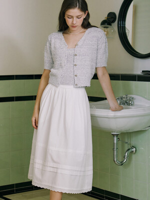 Scallop Trimmed Pintuck Skirt - White