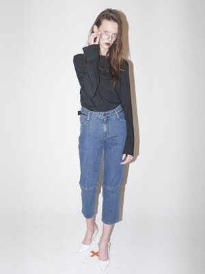 BACK SLIT DENIM PANTS