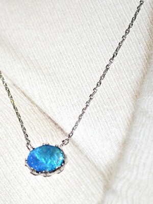 blue opal. 641