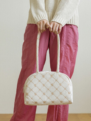 plummy bag _ Andrea white