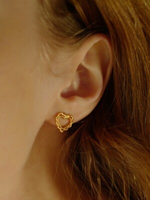 lace frame heart earring