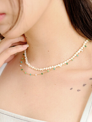 green pearl set necklace