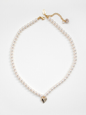 Vintage heart with white pearl necklace