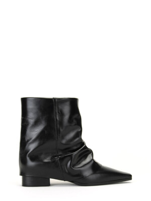Pointed Wrinkle Leather Boots (Black)