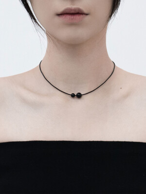 Onyx black leather necklace