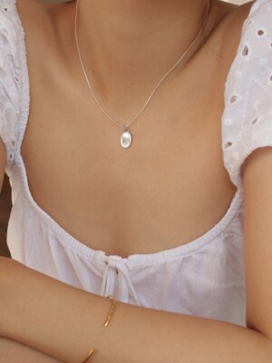 Simple Oval necklace