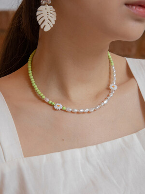 DAISY PEARL NECKLACE
