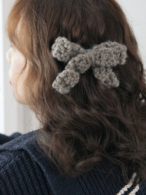 Fluffy ribbon hairpin (grey)