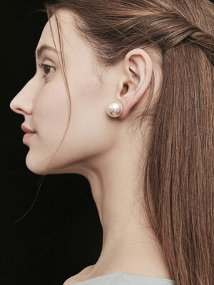 VERA Classic pearl earring (Ivory)
