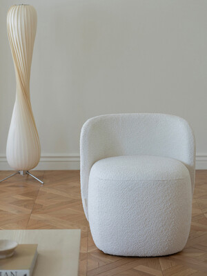 Clam Lounge Sofa (Ivory)