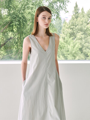V-Neck long Sleeveless Dress- L.Gray