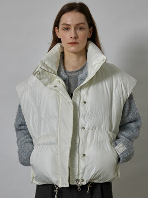 QUILTED PADDING VEST II (IVORY)