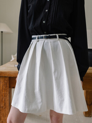 Belt Pleats Skirt - Ivory