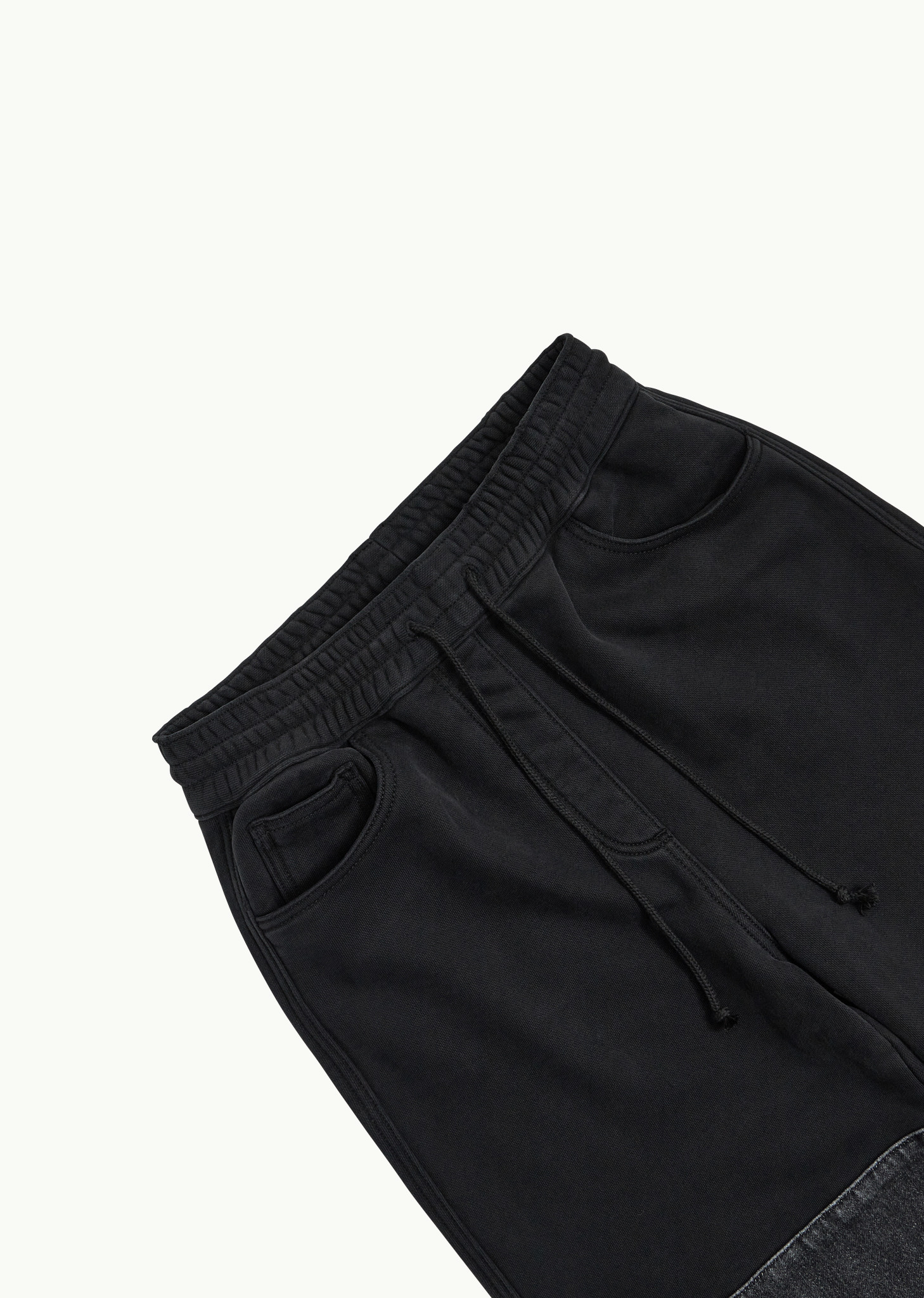 【AMOMENTO】24ss DRAWSTRING DENIM PANTS Amomento Drawstring Denim Pants in Black | Garmentory