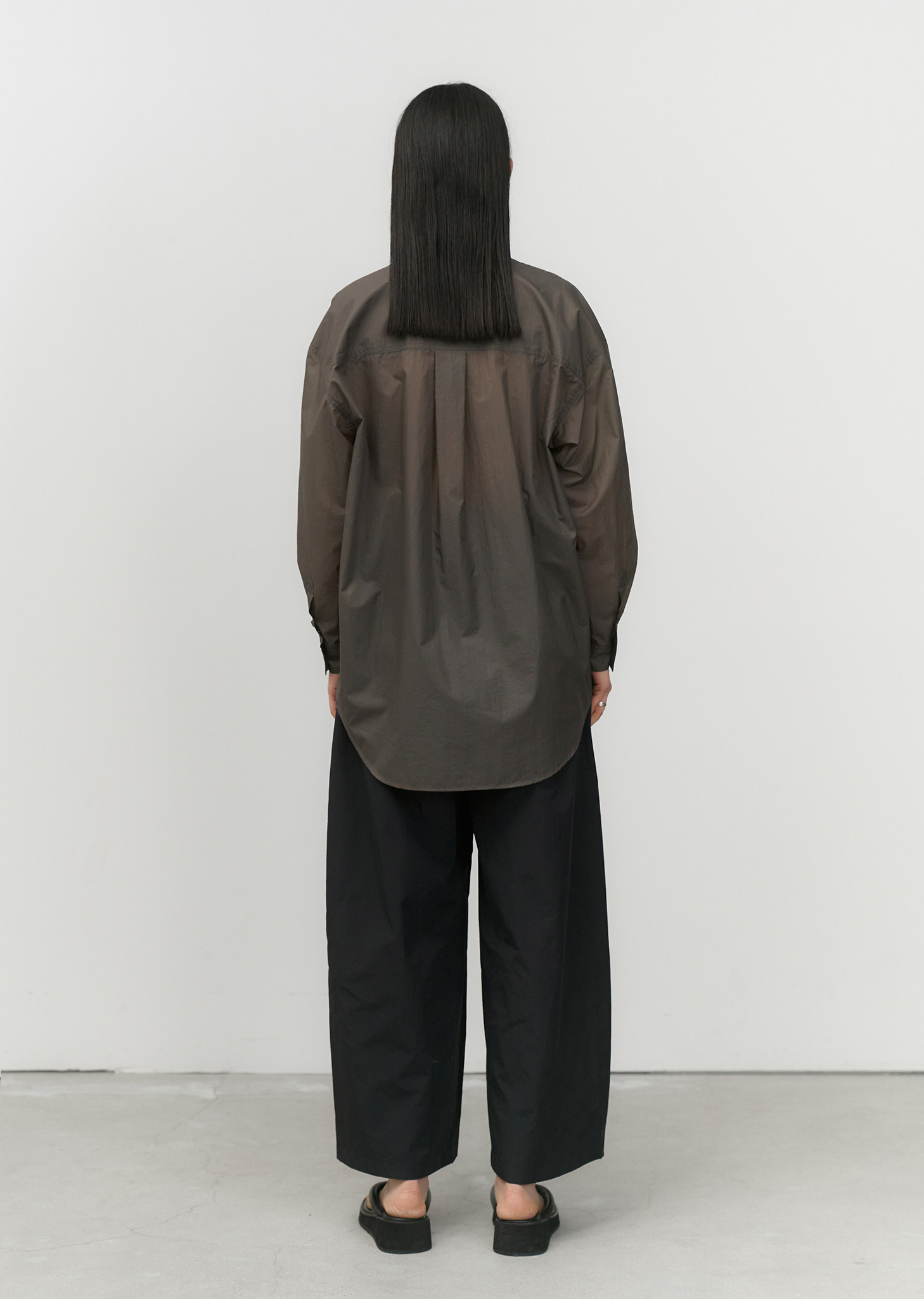 아모멘토]THREE TUCK BANDING PANTS (BLACK)