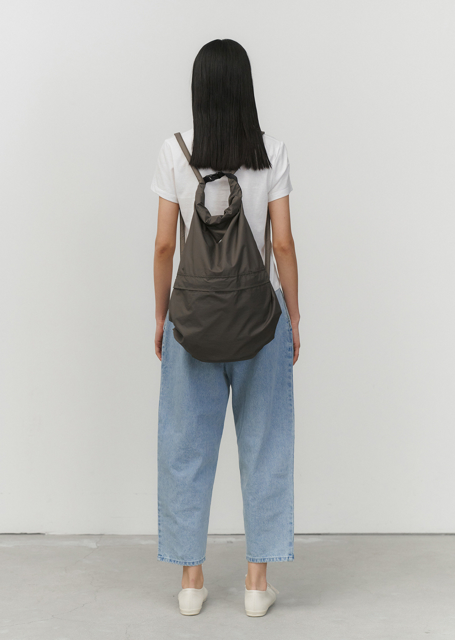 아모멘토]SHEER RIPSTOP DRAWSTRING BACKPACK (GREY)
