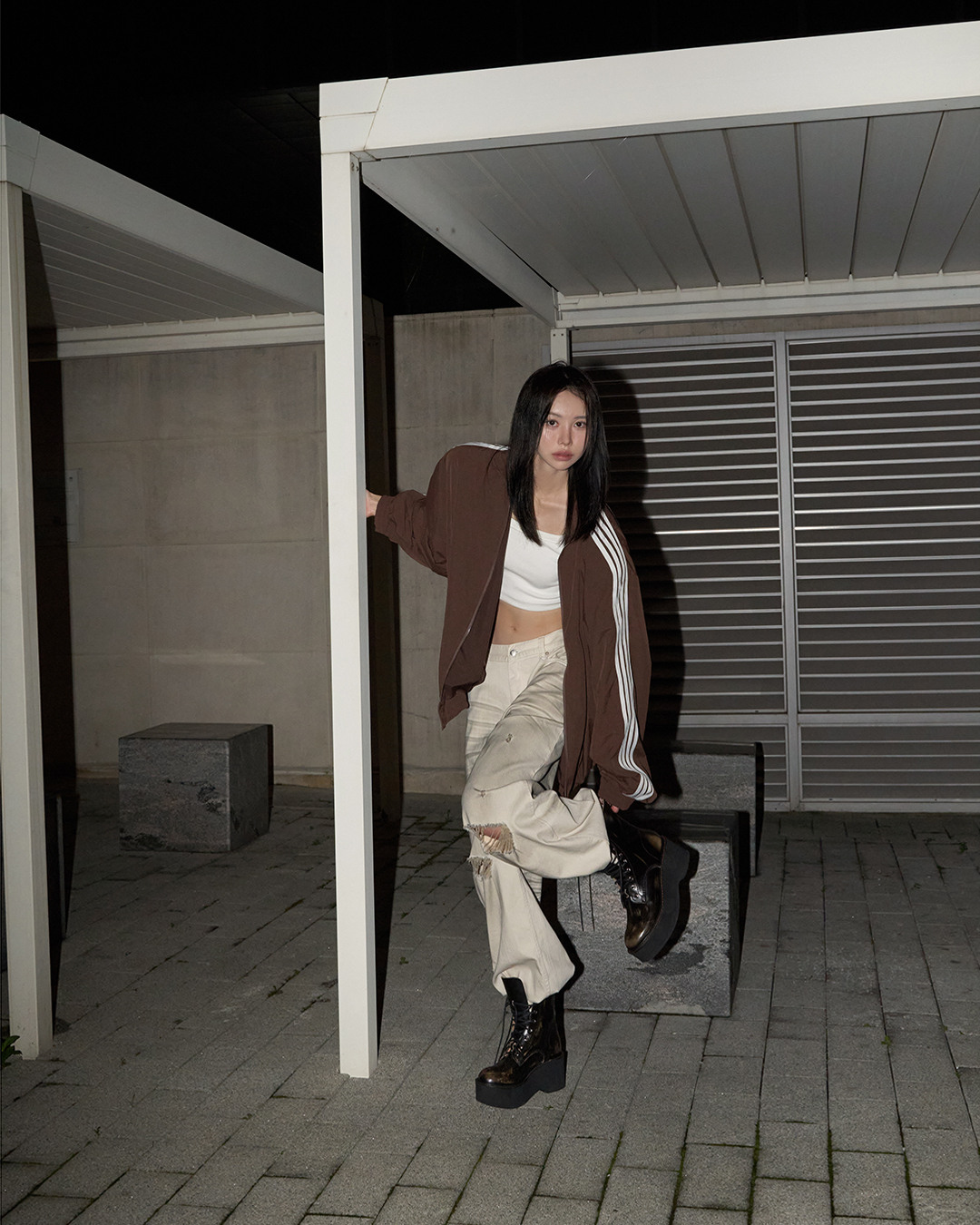 LANGER dirty cat white jeans (aespa Karina Wear)