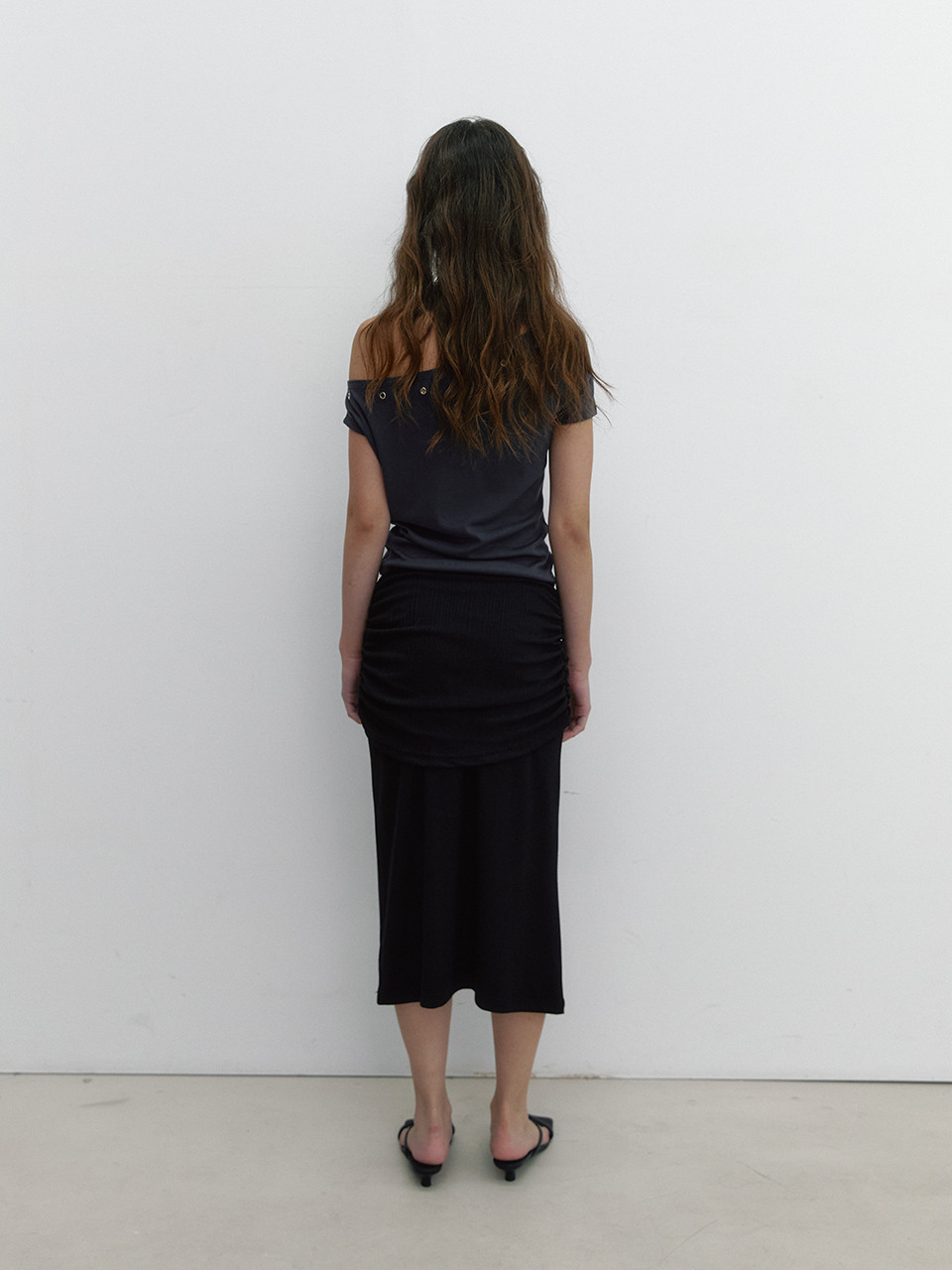 MUSINSA | ASURA EYELET ONE SHOULDER T (NAVY)