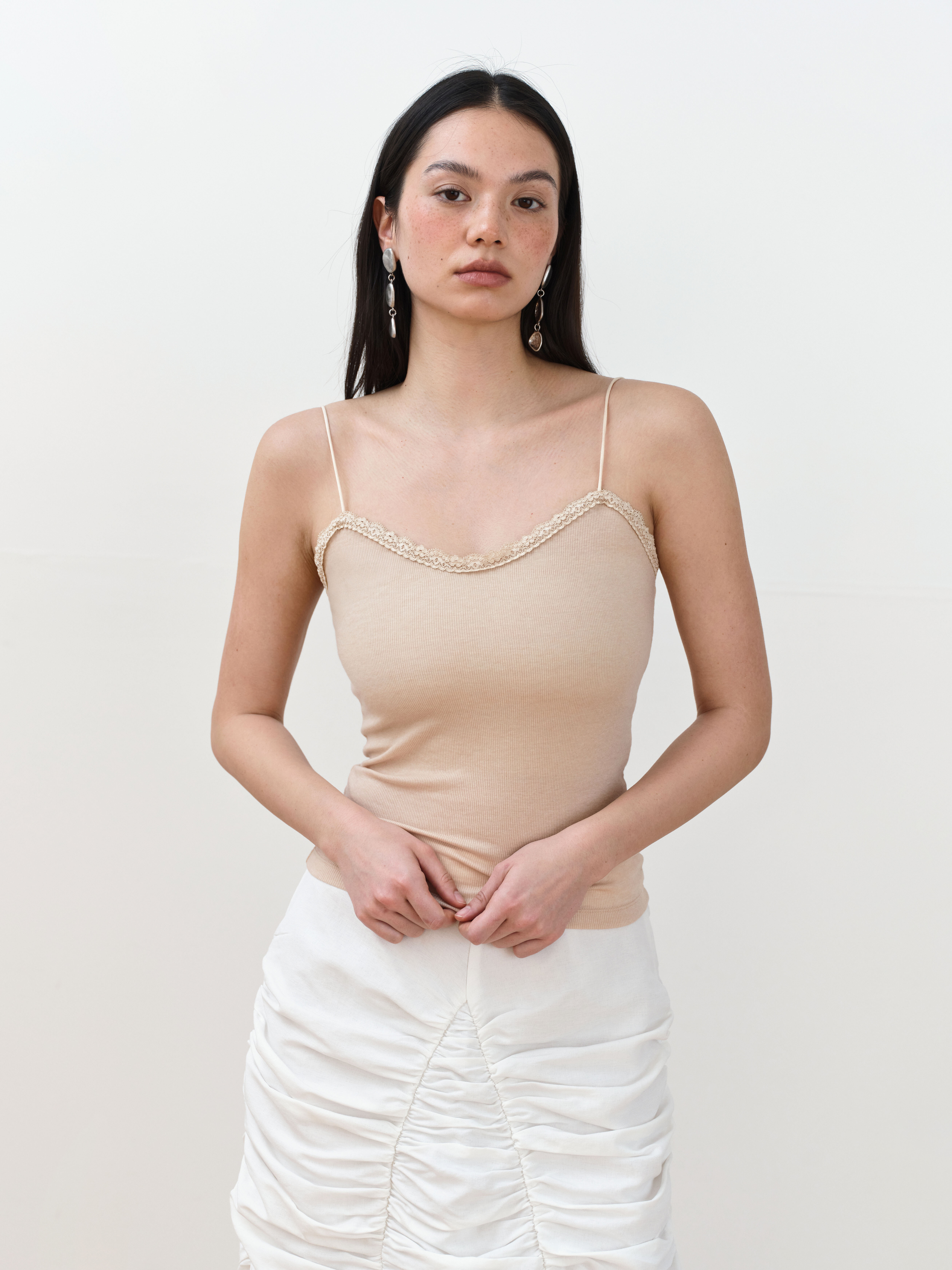 SIENNA LACE SLEEVELESS - 2 COLORS PEACH