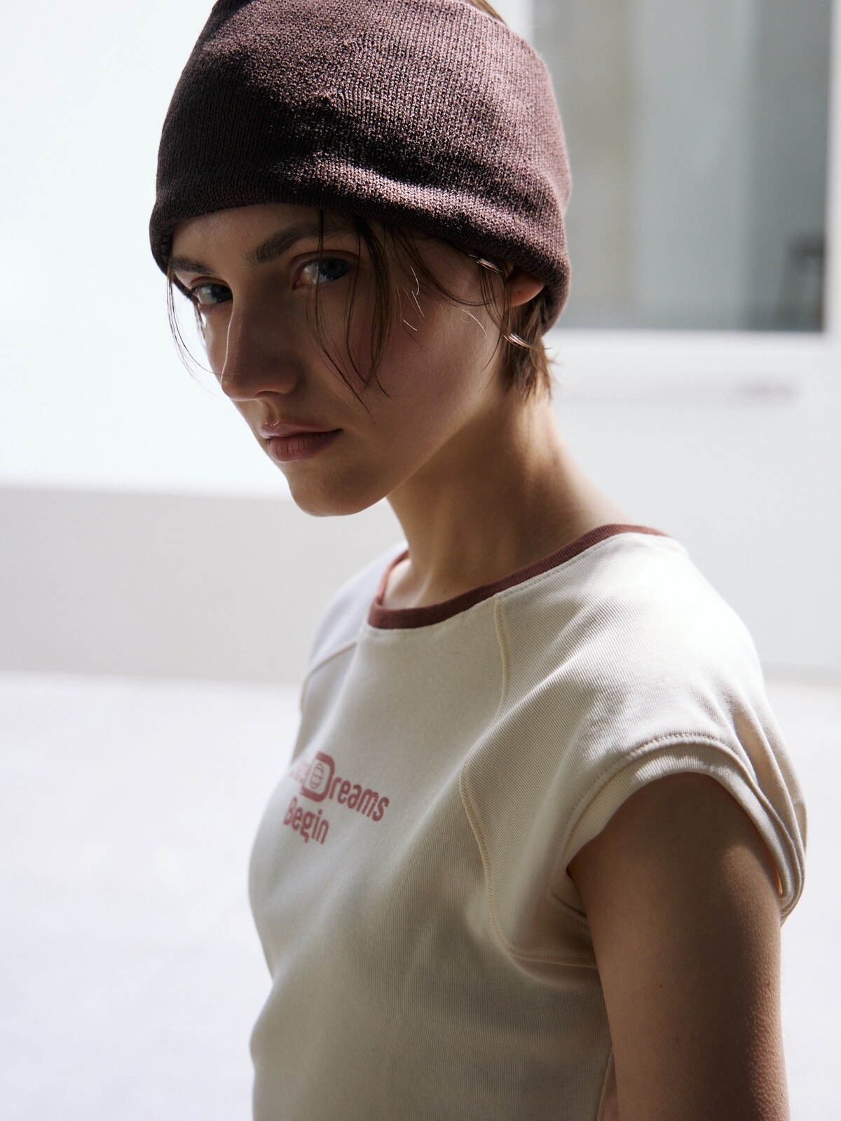 [2ND] CAP SLEEVE LETTERING T-S - 2 COLORS CREAM